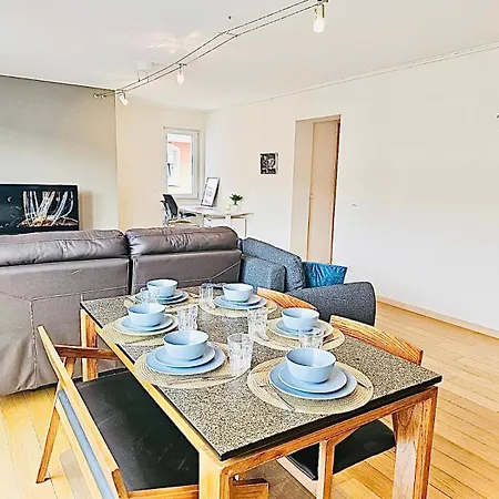 Apartment Convenient 2 Bedroom With Parking In Hesperange