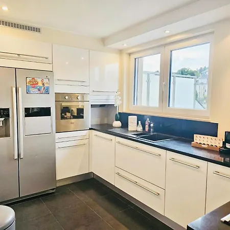 Convenient 2 Bedroom With Parking In Apartment Hesperange