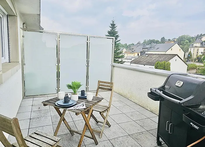 Convenient 2 Bedroom In *